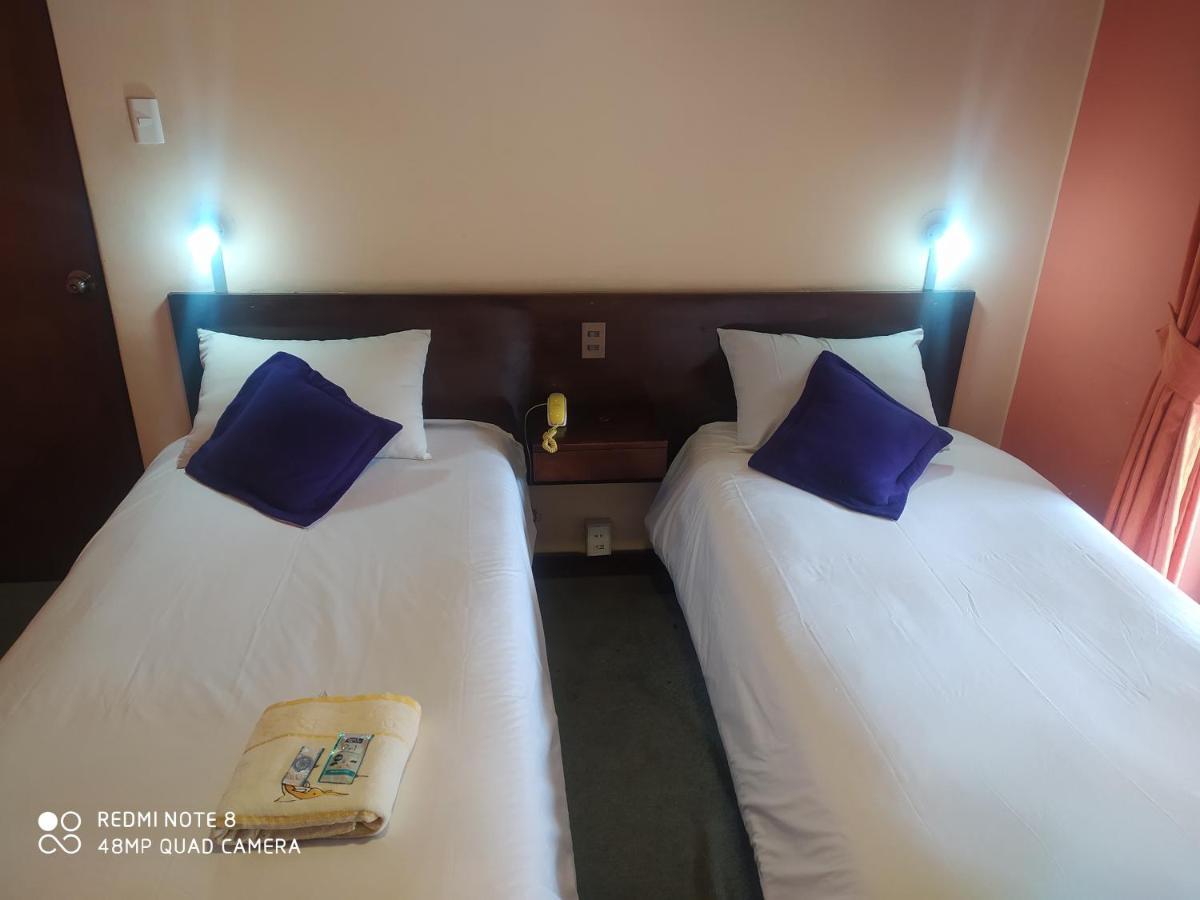Isabela Hotel La Paz Bagian luar foto