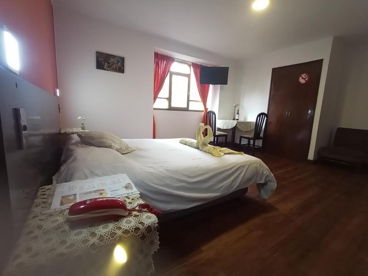 Isabela Hotel La Paz Bagian luar foto
