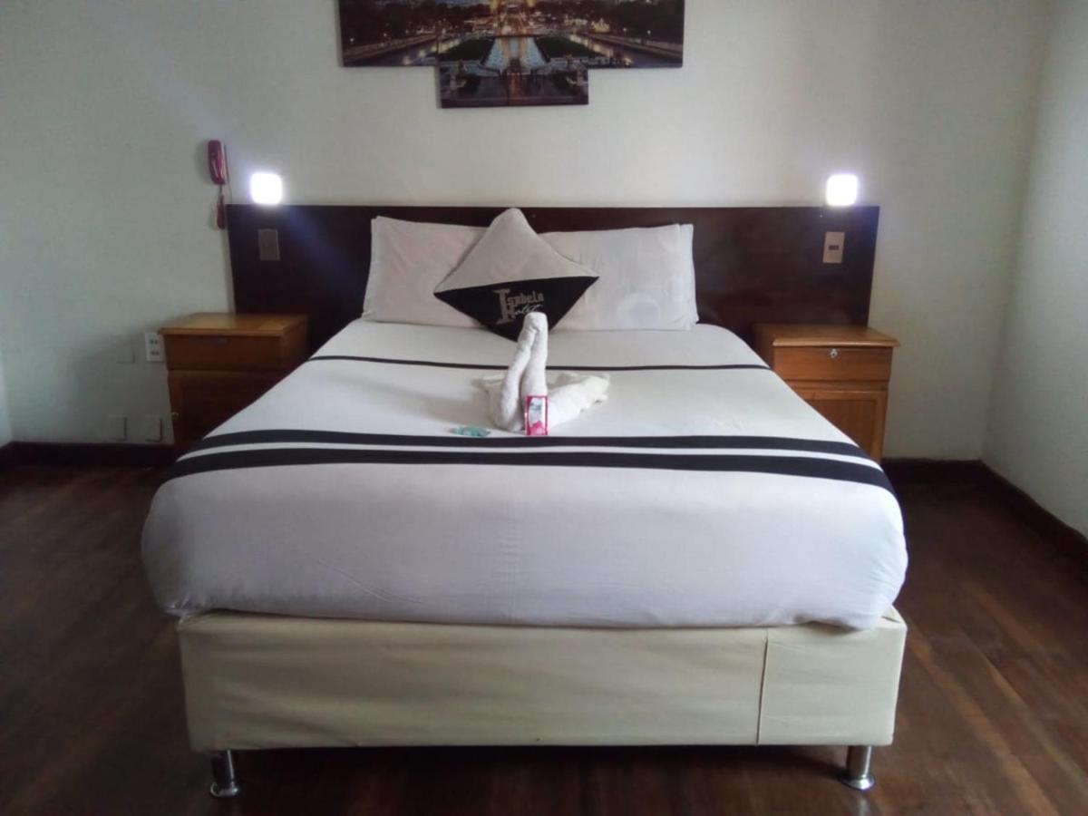 Isabela Hotel La Paz Bagian luar foto