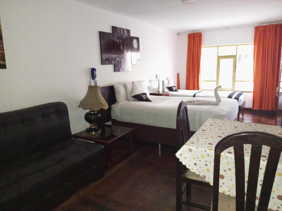 Isabela Hotel La Paz Bagian luar foto